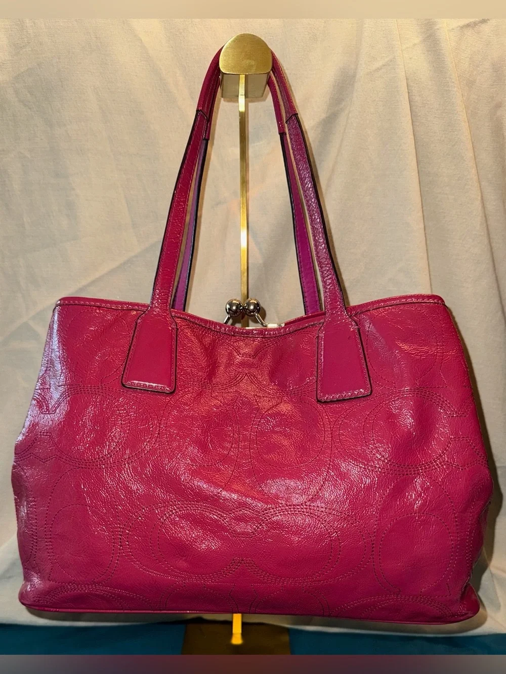 Coach F1182-F15658 Fuchsia Patent Leather Kiss-Lock Satchel